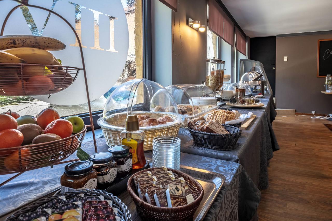 Park Hotel Airport 샤를루아 외부 사진